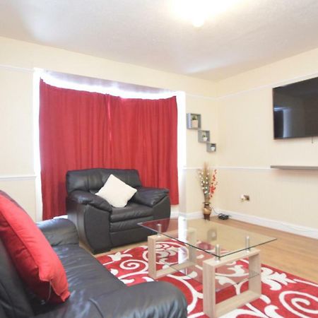 Four Bedroom Townhouse 12 Minutes Walk To Excel Exhibition Centre London Ngoại thất bức ảnh