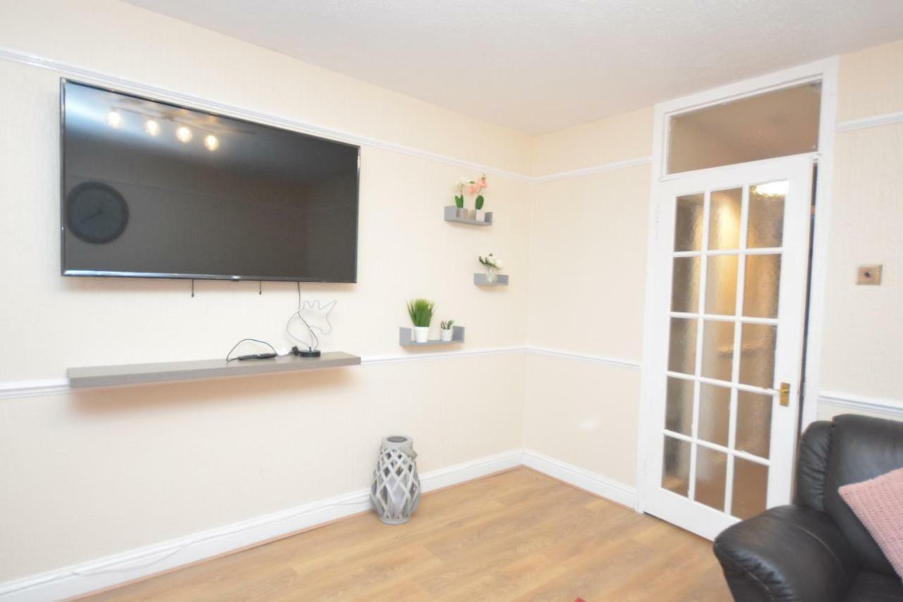 Four Bedroom Townhouse 12 Minutes Walk To Excel Exhibition Centre London Ngoại thất bức ảnh