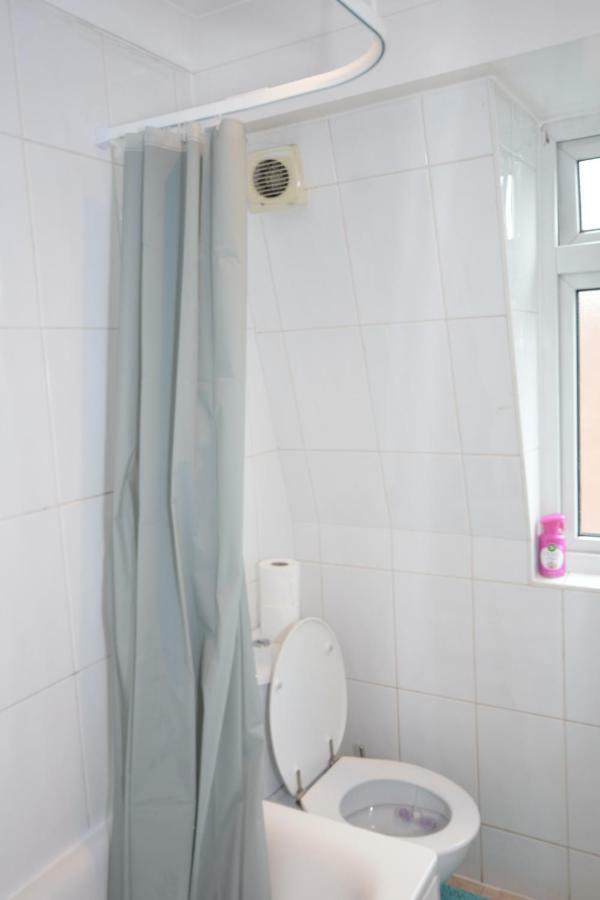 Four Bedroom Townhouse 12 Minutes Walk To Excel Exhibition Centre London Ngoại thất bức ảnh