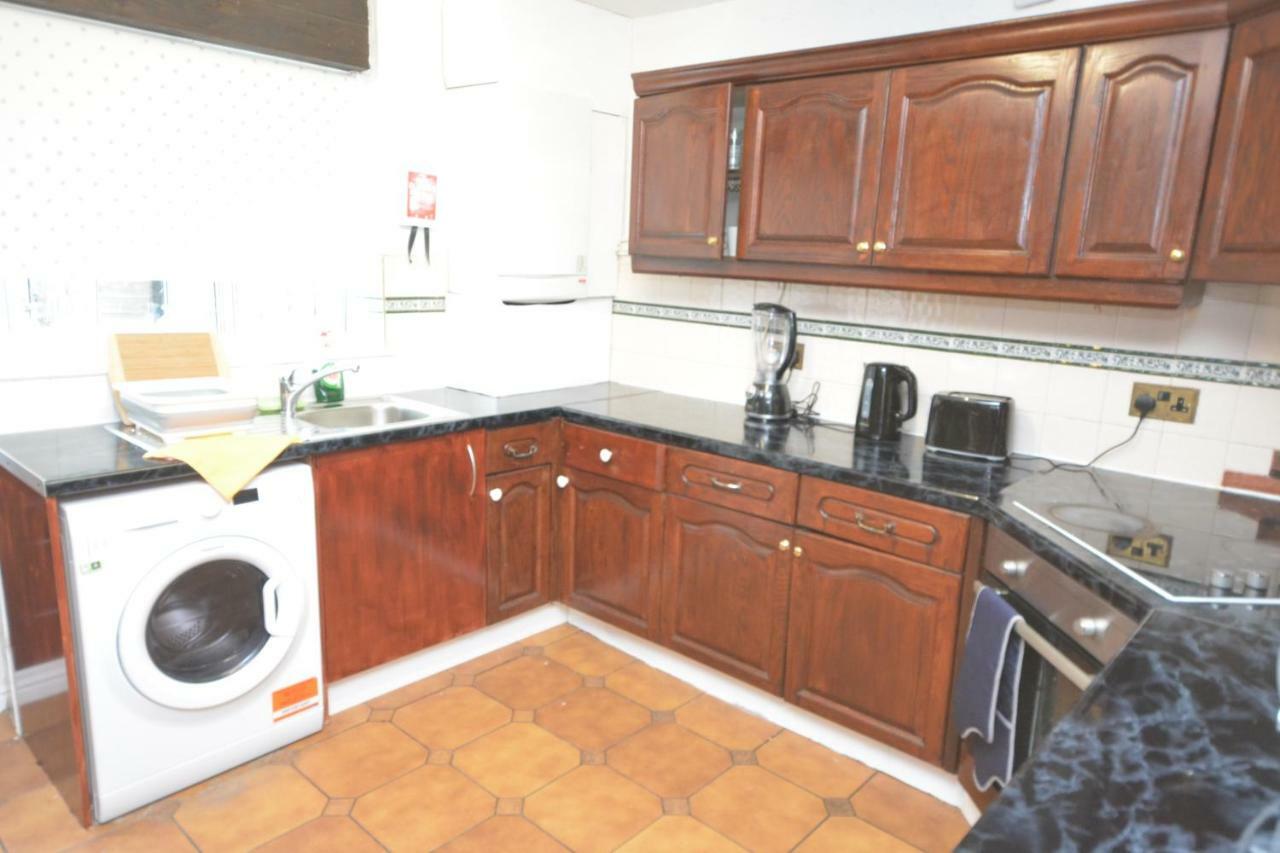 Four Bedroom Townhouse 12 Minutes Walk To Excel Exhibition Centre London Ngoại thất bức ảnh